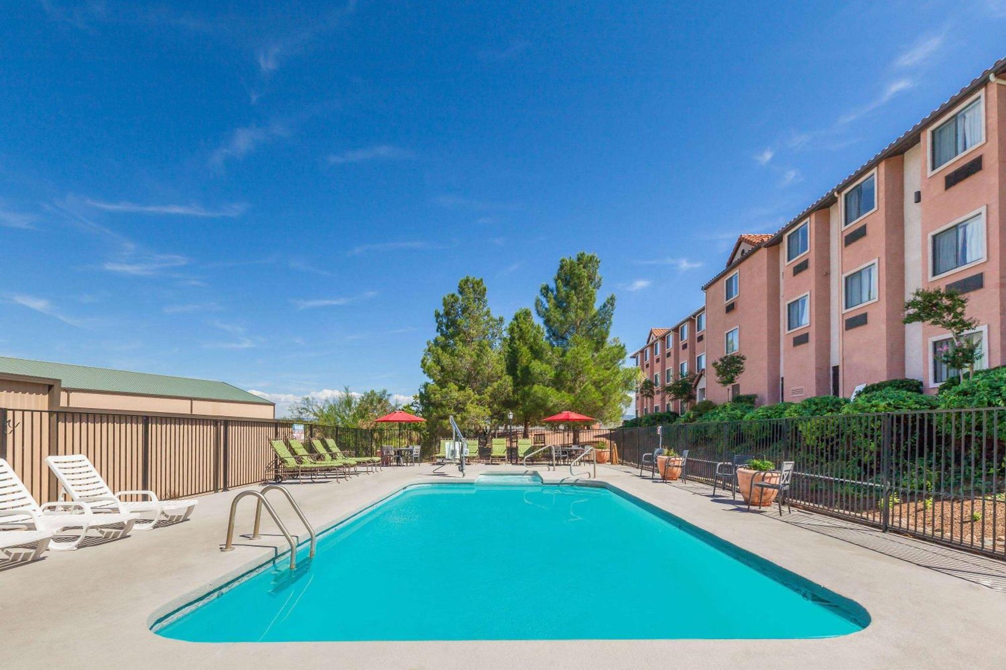 Days Inn By Wyndham Camp Verde Arizona 외부 사진